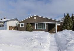 925 Moncton AVE  Winnipeg, MB R2K 1Y8