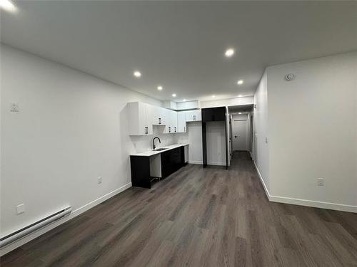 850 Burnell St, Winnipeg, MB 