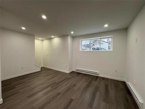 850 Burnell St, Winnipeg, MB 