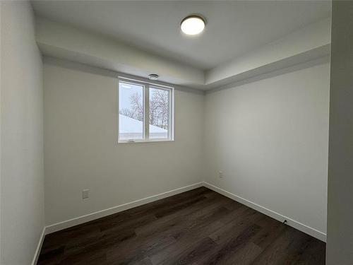 850 Burnell St, Winnipeg, MB 