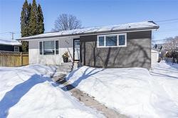 529 Oakland AVE  Winnipeg, MB R2G 0B6