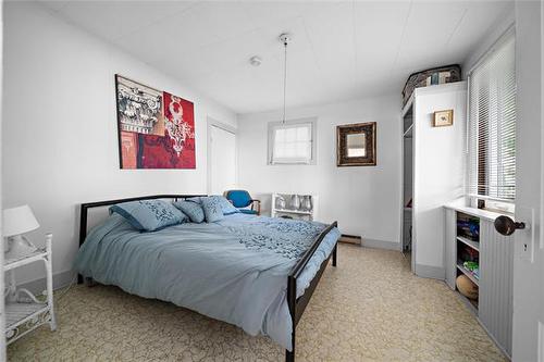 20 Crescent Blvd, Matlock, MB 