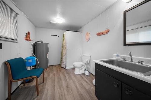 20 Crescent Blvd, Matlock, MB 