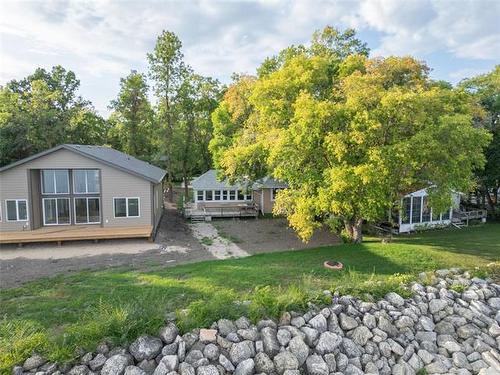 20 Crescent Blvd, Matlock, MB 