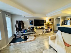 Lower-87 Leroy Avenue Toronto, ON M4J 4G9