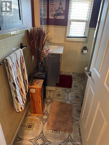 655-91 Giles, Windsor, ON - Indoor