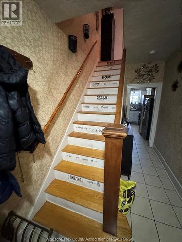 655-91 Giles, Windsor, ON - Indoor Photo Showing Other Room