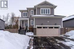 31 EMERALD STREET  Wasaga Beach, ON L9Z 0K8