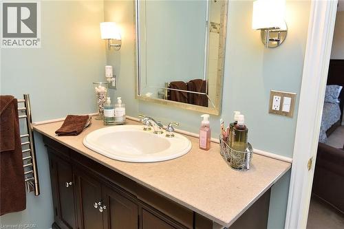 2 Novoco Drive, Hamilton, ON - Indoor Photo Showing Bathroom