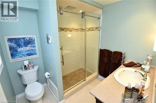 2 Novoco Drive, Hamilton, ON - Indoor Photo Showing Bathroom