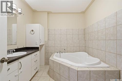 540 Ens Crescent, Warman, SK - Indoor Photo Showing Bathroom