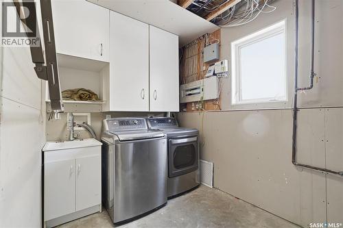540 Ens Crescent, Warman, SK - Indoor Photo Showing Laundry Room