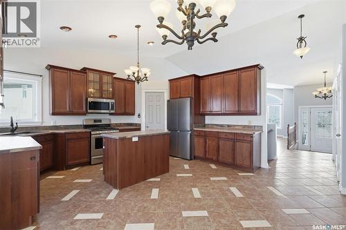 540 Ens Crescent, Warman, SK - Indoor Photo Showing Kitchen