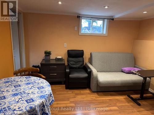 3587 Ashcroft Crescent, Mississauga, ON - Indoor Photo Showing Bedroom