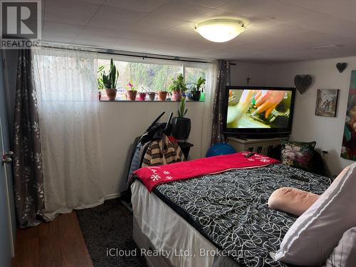 3587 Ashcroft Crescent, Mississauga, ON - Indoor Photo Showing Bedroom