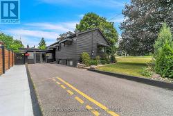 212 ST. PETER STREET  Whitby, ON L1N 1J3