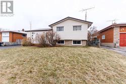 33 STRATHMORE CRESCENT  Welland (Lincoln/Crowland), ON L3B 1B8