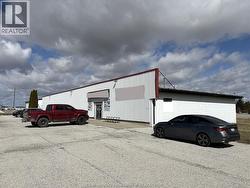 901 ST CLAIR STREET  Chatham, ON N7M 5J7