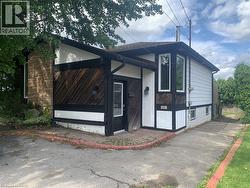 66 KENNEDY Avenue  Hamilton, ON L9B 1C5