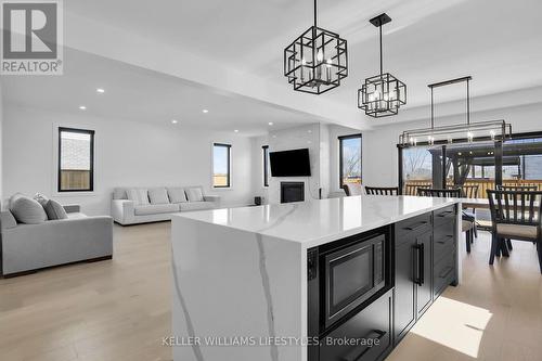 104 Crestview Drive, Middlesex Centre, ON - Indoor