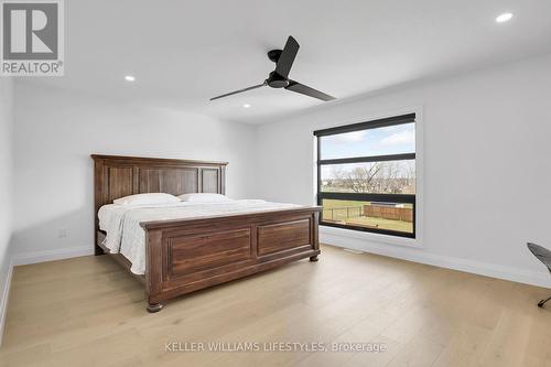 104 Crestview Drive, Middlesex Centre, ON - Indoor Photo Showing Bedroom