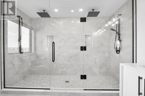 104 Crestview Drive, Middlesex Centre, ON - Indoor Photo Showing Bathroom