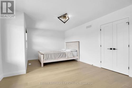 104 Crestview Drive, Middlesex Centre, ON - Indoor Photo Showing Bedroom