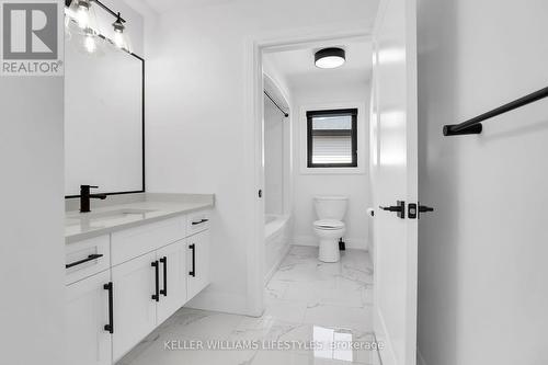 104 Crestview Drive, Middlesex Centre, ON - Indoor Photo Showing Bathroom