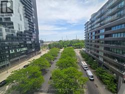 #618 - 21 LAWREN HARRIS SQUARE Toronto, ON M5A 0T4