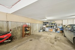 Garage - 