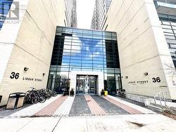 1009E - 36 LISGAR STREET  Toronto, ON M6J 3G2