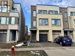 193 HUGUENOT Road Oakville, ON L6H 0L6