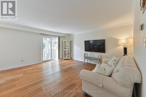11 of 36 - 378 East 24Th Street, Hamilton, ON - Indoor Photo Showing Living Room