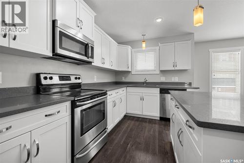 208 1220 Pringle Way, Saskatoon, SK - Indoor Photo Showing Kitchen