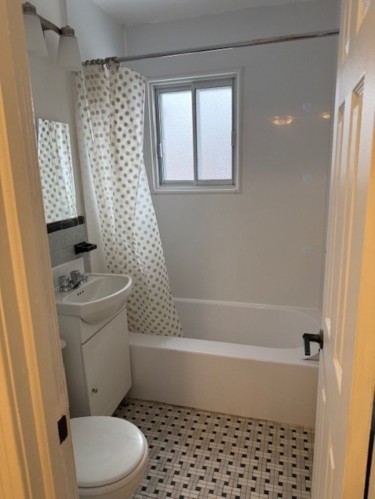 Bathroom - 3-9205 Rue Waverly, Montréal (Ahuntsic-Cartierville), QC - Indoor Photo Showing Bathroom