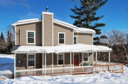 8 Ch. Church  Arundel, QC J0T 1A0