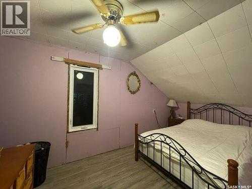 58 2Nd Street, Tompkins, SK - Indoor Photo Showing Bedroom