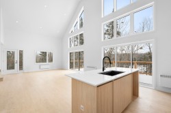 101 Allée de la Nature  Sainte-Marguerite-Du-Lac-Masson, QC J0T 1L0