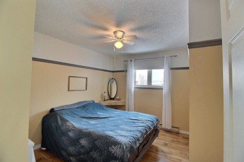 Chambre à coucher principale - 38 Av. Renaud, Rouyn-Noranda, QC - Indoor Photo Showing Bedroom