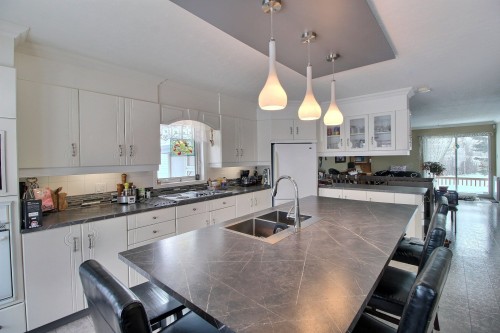 Cuisine - 38 Av. Renaud, Rouyn-Noranda, QC - Indoor Photo Showing Kitchen With Double Sink
