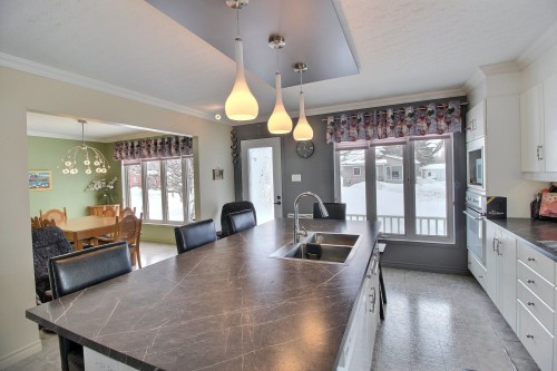 Cuisine - 38 Av. Renaud, Rouyn-Noranda, QC - Indoor