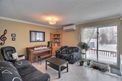 Salon - 38 Av. Renaud, Rouyn-Noranda, QC - Indoor Photo Showing Living Room