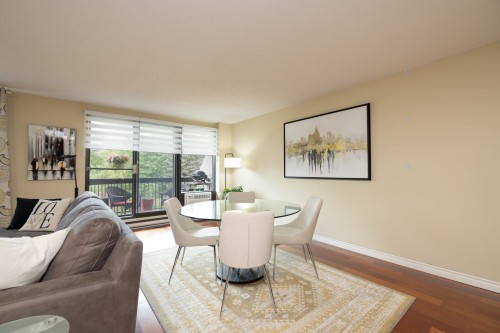 Dining Room - 316-4580 Prom. Paton, Laval (Chomedey), QC - Indoor