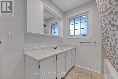 4 Piece Bathroom - 1107 Meadowlands Drive, Ottawa, ON - Indoor Photo Showing Bathroom