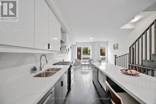 1672 Pleasure Valley Path N, Oshawa, ON - Indoor Photo Showing Kitchen With Double Sink With Upgraded Kitchen