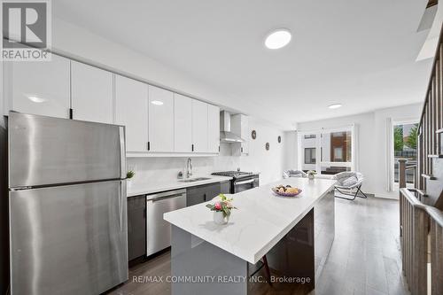 1672 Pleasure Valley Path N, Oshawa, ON - Indoor Photo Showing Kitchen With Upgraded Kitchen