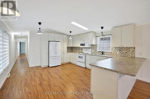 Eat-In Kitchen - 4041 Ash Crescent, Severn, ON 