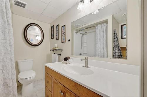 122 De Graff Bay, Winnipeg, MB - Indoor Photo Showing Bathroom