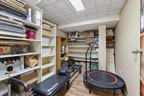 122 De Graff Bay, Winnipeg, MB - Indoor