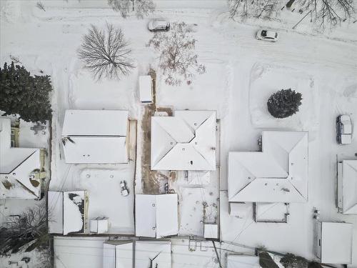 122 De Graff Bay, Winnipeg, MB - Outdoor